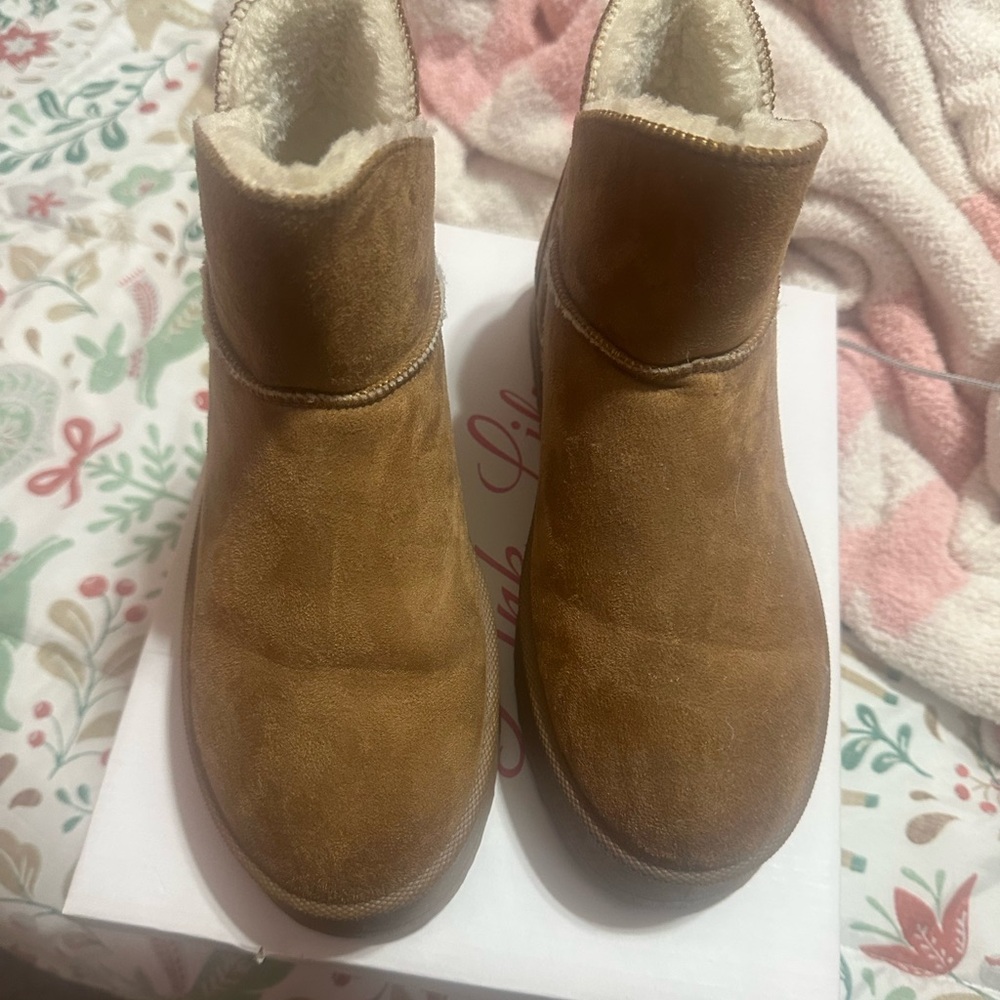 Pink lily brown ankle boots